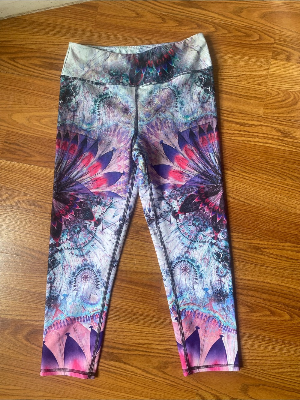 Evolution and Creation Purple & Pink Floral-Print Active Leggings